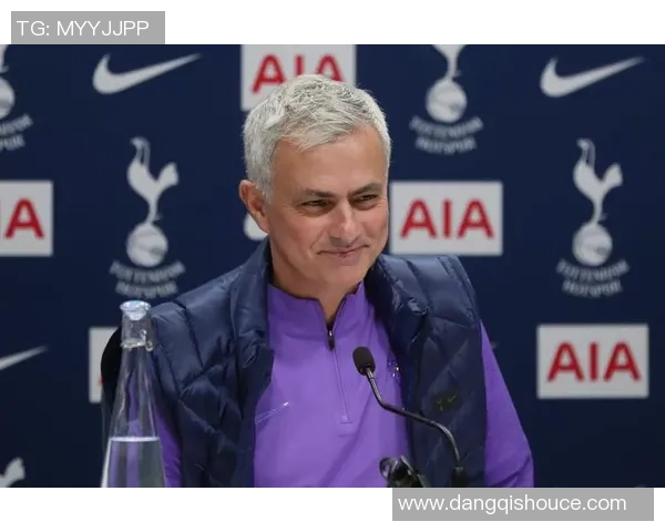 足坛巨星引领风潮 全球足球明星的荣耀与传奇历程 足坛巨星引领风潮 全球足球明星的荣耀与传奇历程