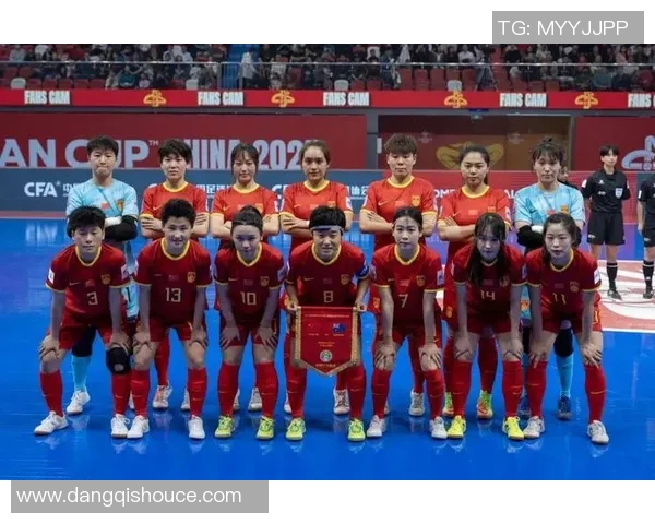 2025年中国足球明星排名前十：实力与潜力并存的球员们