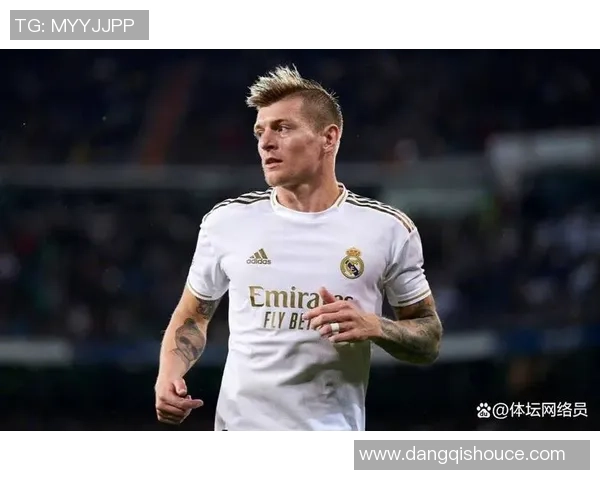 足球界公认最帅球星是谁 他凭借什么魅力俘获球迷心扉 足球界公认最帅球星是谁 他凭借什么魅力俘获球迷心扉